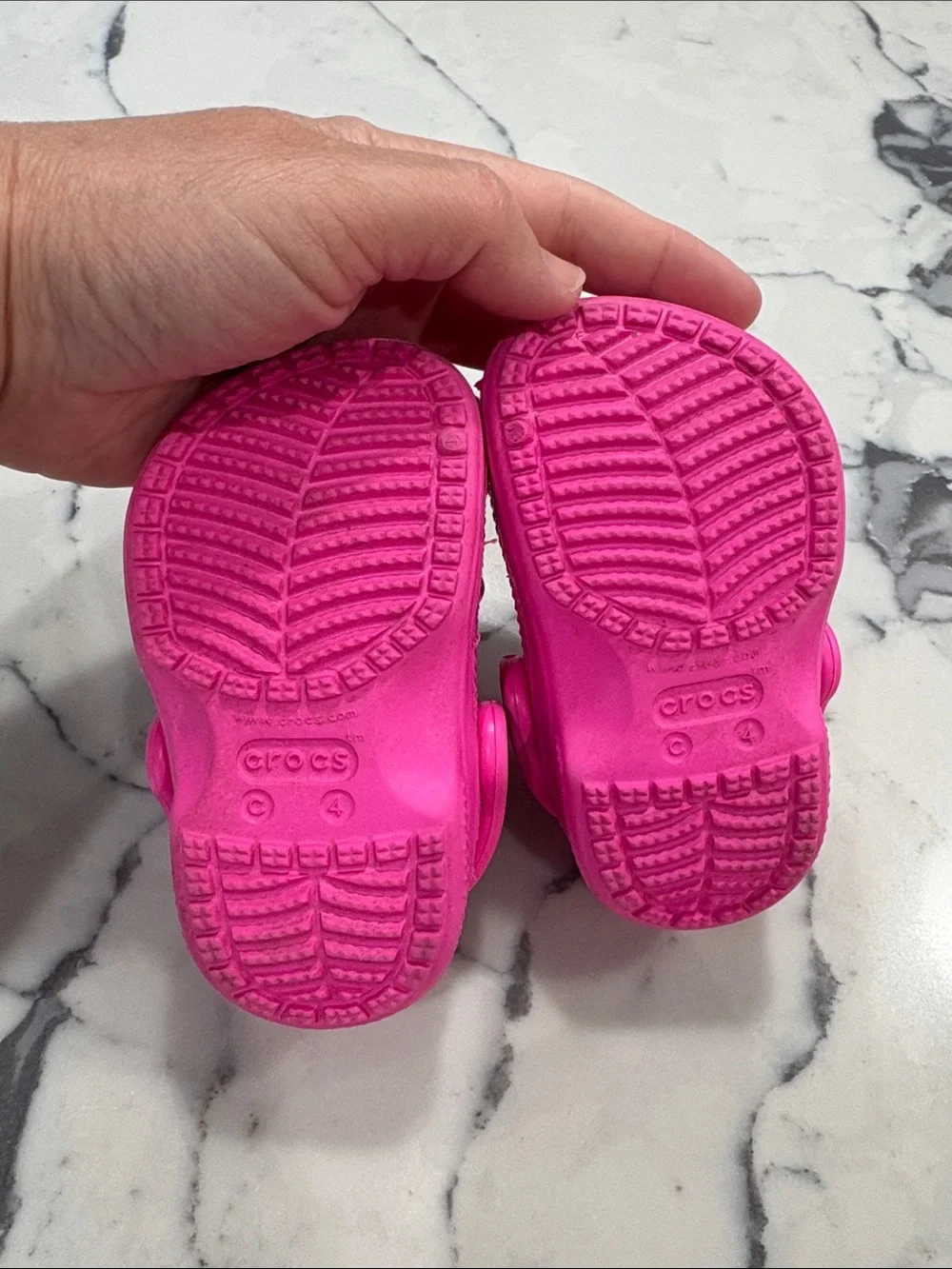 CROCS Kids Classic Clogs in Hot Pink